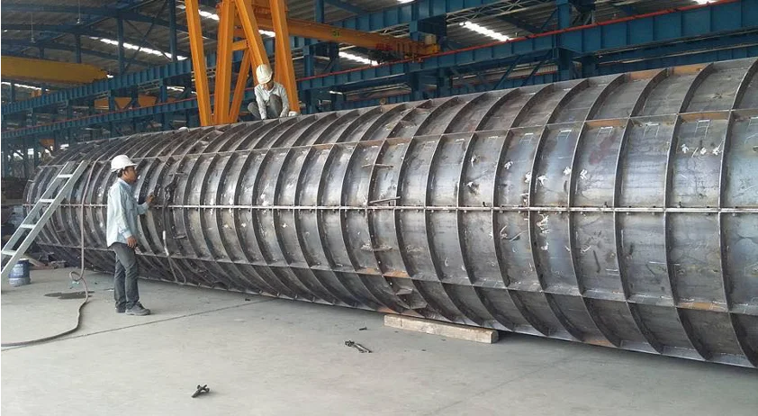 与中钢构合资成立重型钢构厂